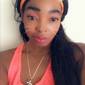 Meet your Posher, Tahira